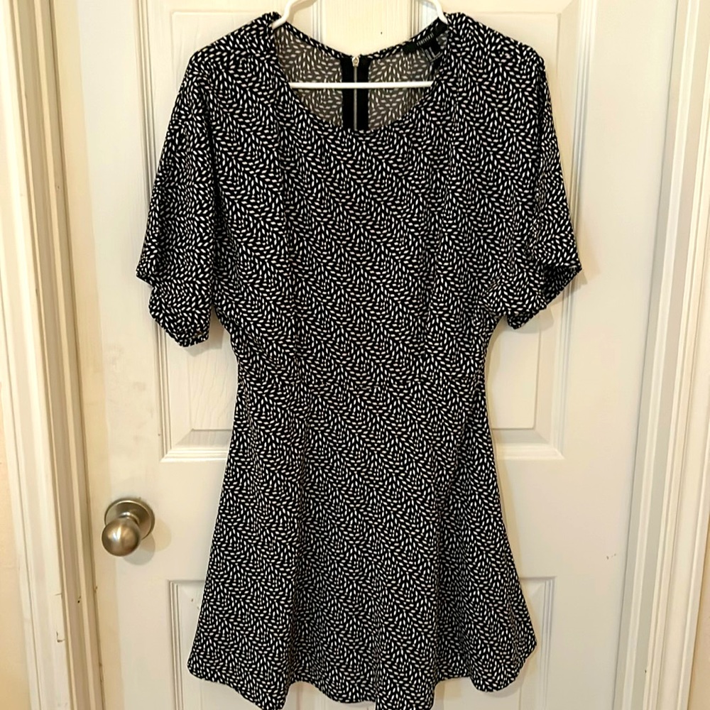 Beautiful patterned dress for semi-formal events